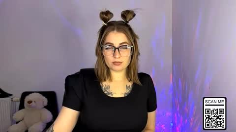 Nika online show from November 5, 2025, 4:40 pm