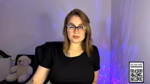 Nika online show from November 13, 2025, 6:51 pm