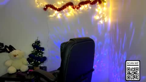 Snapshot of ruthless_111 chatting on December 22, 2025, 9:01 pm Nika online show from December 22, 2025, 9:01 pm