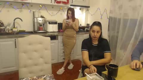 ruxandradanny online show from January 27, 2025, 3:50 pm