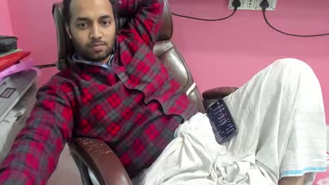 Snapshot of rwb17 chatting on December 15, 2025, 10:41 am rwb17 online show from December 15, 2025, 10:41 am