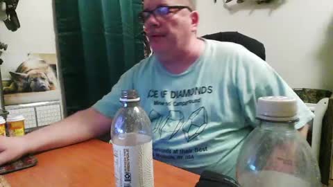 Snapshot of rwzar_1965 chatting on June 22, 2026, 3:25 am rwzar_1965 online show from June 22, 2026, 3:25 am