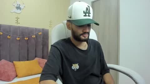 ryan_jackson_ online show from October 13, 2025, 10:43 pm