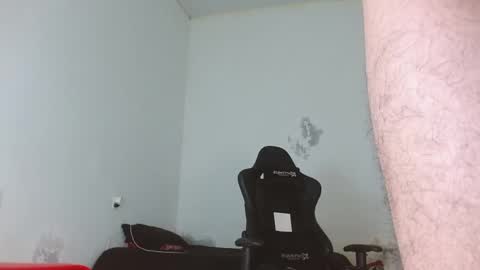 Snapshot of ryan_warren18 chatting on December 5, 2024, 11:51 pm RYAN online show from December 5, 2024, 11:51 pm