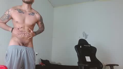 Snapshot of ryan_warren18 chatting on December 22, 2024, 12:39 am RYAN online show from December 22, 2024, 12:39 am