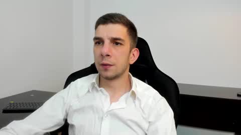 Snapshot of ryandusk chatting on July 31, 2026, 8:41 pm Andrew C. online show from July 31, 2026, 8:41 pm