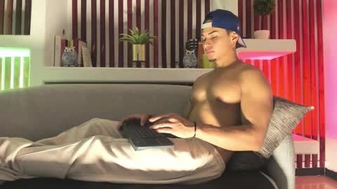 Ryan online show from September 30, 2025, 4:06 am