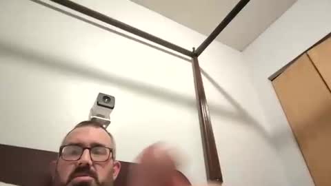 ryanihde2025 online show from March 5, 2026, 11:45 pm