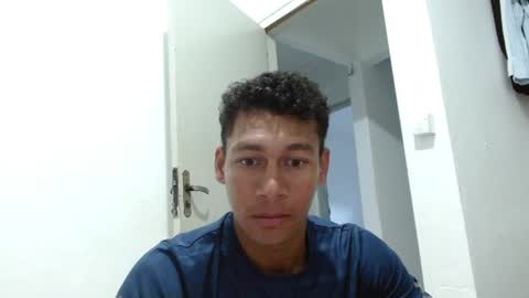 Snapshot of ryanleon01 chatting on July 20, 2026, 7:38 pm Ryan Leon online show from July 20, 2026, 7:38 pm