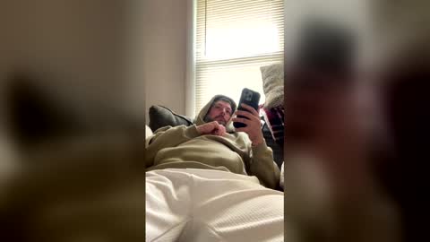 Snapshot of ryanmhoyt88 chatting on May 23, 2026, 6:34 pm ryanmhoyt88 online show from May 23, 2026, 6:34 pm