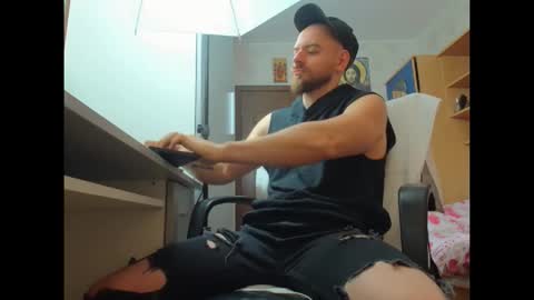 Snapshot of ryanstone_ chatting on November 20, 2025, 6:35 am Ryanstone online show from November 20, 2025, 6:35 am