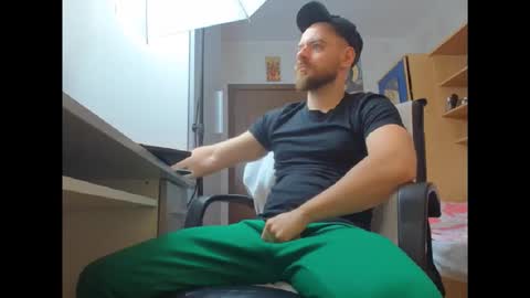 Snapshot of ryanstone_ chatting on November 24, 2025, 5:40 am Ryanstone online show from November 24, 2025, 5:40 am