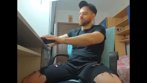 Snapshot of ryanstone_ chatting on December 15, 2025, 5:12 am Ryanstone online show from December 15, 2025, 5:12 am