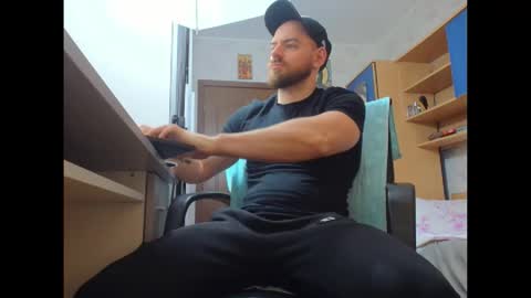 Snapshot of ryanstone_ chatting on January 19, 2026, 6:17 am Ryanstone online show from January 19, 2026, 6:17 am