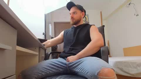 Snapshot of ryanstone_ chatting on March 9, 2026, 6:06 am Ryanstone online show from March 9, 2026, 6:06 am