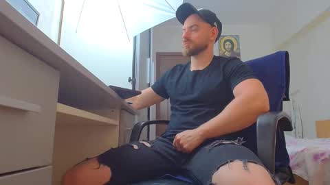 Snapshot of ryanstone_ chatting on May 21, 2026, 3:57 am Ryanstone online show from May 21, 2026, 3:57 am