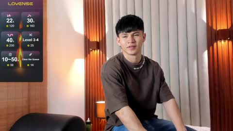 Ryo Kush online show from April 12, 2026, 3:44 am