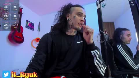 leopmonk help me reach 100 thumbs up online show from January 7, 2025, 11:16 am