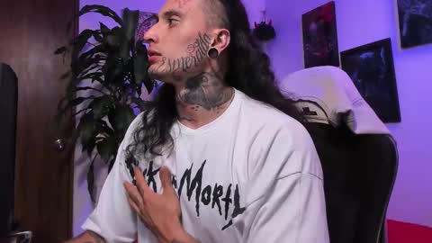 leopmonk help me reach 100 thumbs up online show from December 2, 2025, 1:33 am