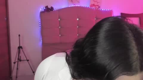 S H A R O N model independient online show from December 19, 2024, 2:57 pm