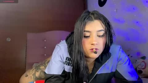 S H A R O N model independient online show from February 6, 2026, 1:21 am