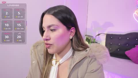 saaya_tay online show from October 13, 2025, 3:06 am