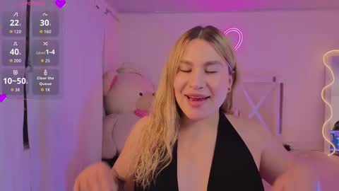 saaya_tay online show from February 8, 2026, 3:10 am