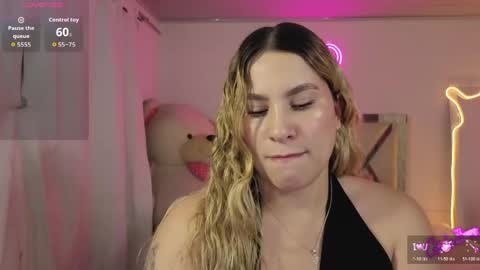 saaya_tay online show from April 11, 2026, 3:22 am