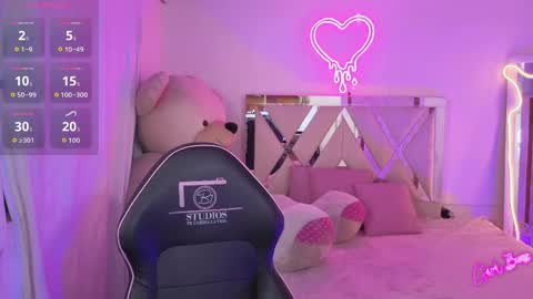 saaya_tay online show from April 15, 2026, 3:35 am