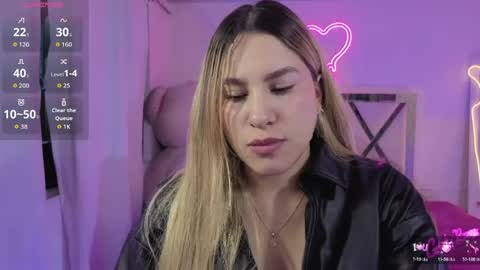 saaya_tay online show from April 18, 2026, 3:21 am