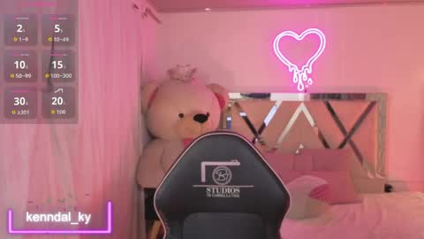 saaya_tay online show from April 23, 2026, 3:19 am