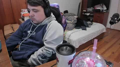 1141323  my Lord Mister Max   moms treasure online show from January 5, 2025, 6:35 am