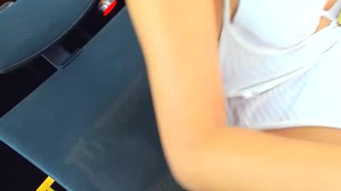 Sabrina online show from April 27, 2026, 4:16 pm