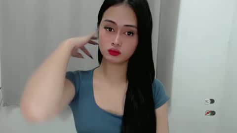 Sabrina online show from March 9, 2025, 9:57 am