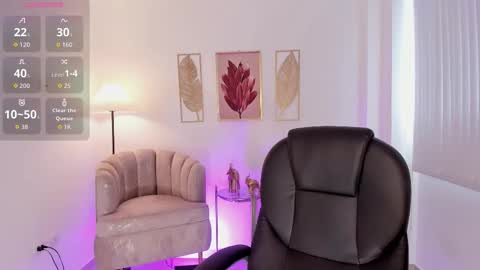 Snapshot of sabrina_nova chatting on October 30, 2025, 7:58 pm Sabrina online show from October 30, 2025, 7:58 pm