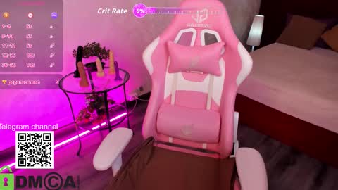 GMT7TueWedThuFriSatSun 0100am-0700am online show from December 3, 2025, 12:29 am