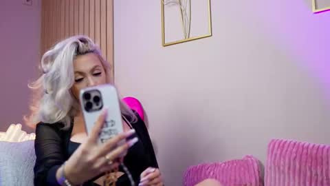 SabrinaJade online show from October 21, 2025, 4:46 am