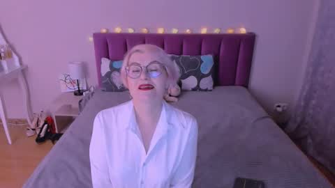 Sabrina MacMarren online show from February 14, 2026, 5:53 pm