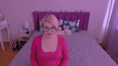 Sabrina MacMarren online show from February 15, 2026, 9:19 am