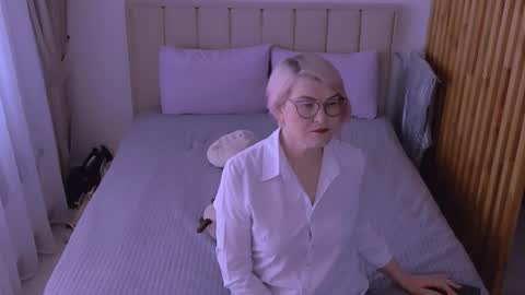 Sabrina MacMarren online show from March 20, 2026, 9:58 am