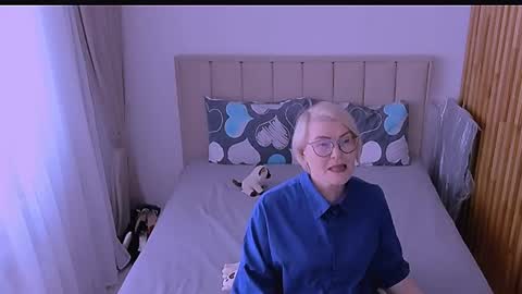 Sabrina MacMarren online show from April 20, 2026, 1:03 pm