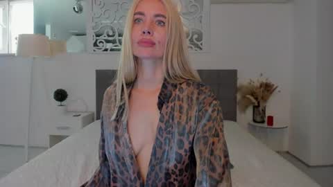 Snapshot of sabrinasharm chatting on July 7, 2026, 7:56 am Sabrina online show from July 7, 2026, 7:56 am