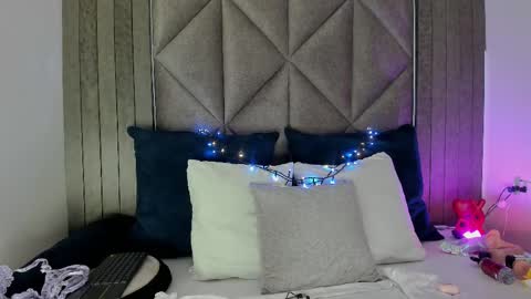 S A B R I N A  online show from February 10, 2025, 11:25 am