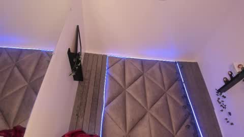 S A B R I N A  online show from November 7, 2025, 11:32 am