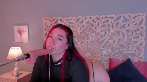 sabrinna  online show from May 1, 2026, 7:51 pm