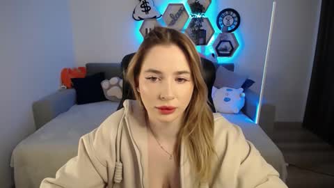 Sabrina Violet online show from February 21, 2025, 9:13 am