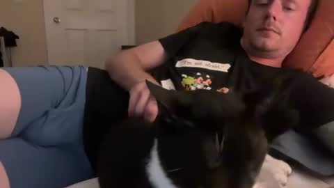 sabrosocockcarnesandwich online show from October 19, 2025, 2:23 am