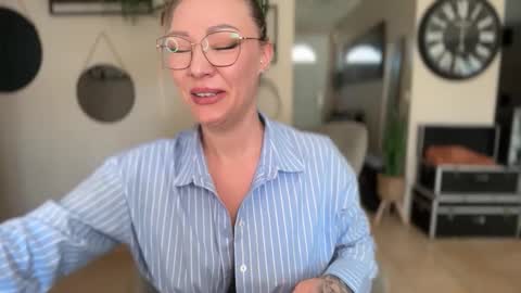 sacha__xx online show from March 24, 2026, 11:59 am