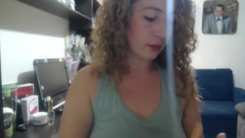 sacrletardiente online show from March 11, 2025, 7:36 pm