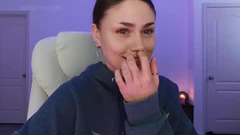 Sadie Renee  online show from September 15, 2025, 8:53 pm